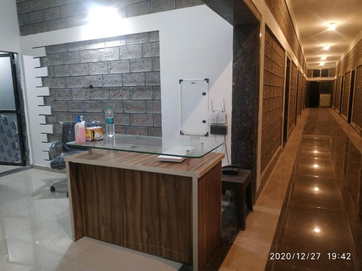 White Seasons Resort And Spa Devbag Chaoka Exterior photo